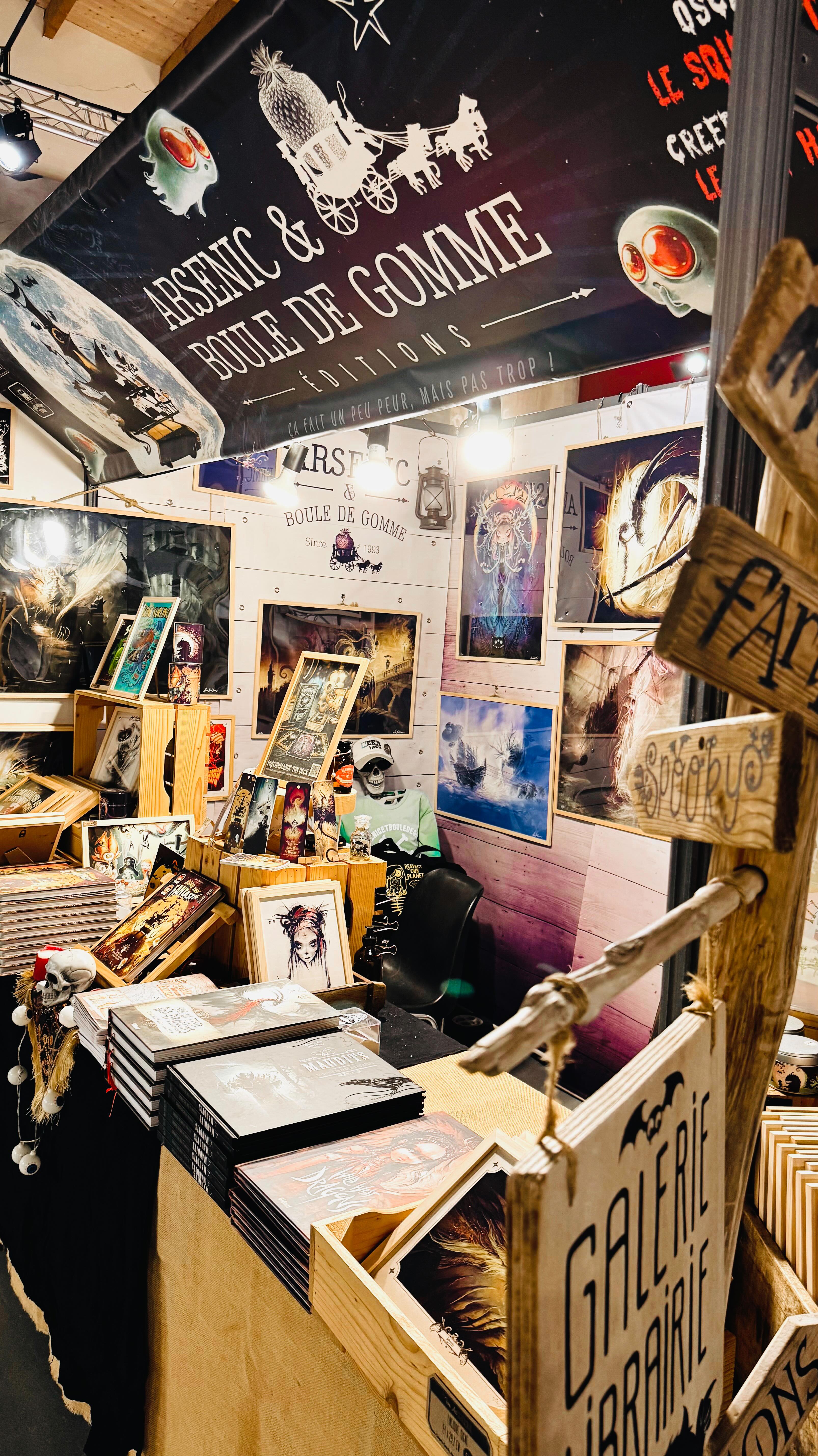 📍Perdu dans les rues d’Angoulême, à la recherche du stand @arsenic_et_bouledegomme et de tous les éditeurs indépendants invités par les @lescolocsdelabd pour @legrandoffangouleme ? ✏️

Suivez les indices de notre réel. Suivez notre petit itinéraire au départ du Musée du papier, de l’autre côté de la Charente, non loin de la @cite_de_la_bande_dessinee au Chais Magelis.

À tout de suite @legrandoffangouleme !

𝖁𝖔𝖘 𝖘𝖊𝖗𝖛𝖎𝖙𝖊𝖚𝖗𝖘 𝖉𝖚 𝕭𝖎𝖟𝖆𝖗𝖗𝖊
Carine-M & Élian 
.
.
.
#legrandoffangouleme #editeurindependants #angouleme #arsenicetbouledegomme livreillustré sa