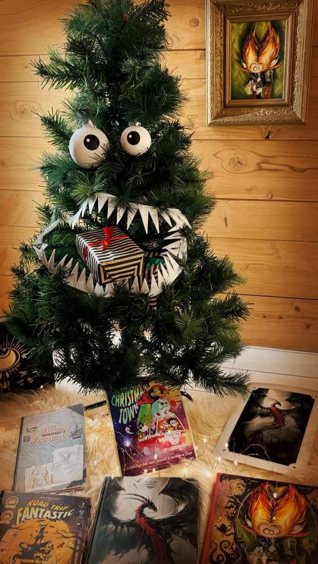😱🎄 À NOËL, DES SAPINS MANGEURS DE CADEAUX ONT DÉVORÉ LES  DEALS ARSENIC* 🎁

Qui dit sapin chez Arsenic, dit sapin de mangeur de cadeaux ! On espère que vous aviez pensé à nourrir le vôtre avec l’aide d’un vieil ami loup-garou, c’est moins dangereux ^-^

☽ On vous souhaite évidemment les plus ABOMINABLES (et non moins fantastiques✨) fêtes de fin d’année ! Et surtout faite que ces jours de pause (ou non, ce n’est pas obligatoire) vous ressemblent sans culpabiliser✨
À très vite en 2026 avec un nouveau stock de bonnes ondes et d’imagination pour transformer le quotidien, car le fantastique n’attend pas !

*TIC, TAC ! Nos quatre premiers bundles à offre anniversaire sont adoptables jusqu’à la fin 2025 !

𝖁𝖔𝖘 𝖘𝖊𝖗𝖛𝖎𝖙𝖊𝖚𝖗𝖘 𝖉𝖚 𝕭𝖎𝖟𝖆𝖗𝖗𝖊
Carine-M & Élian 

@elian_black_mor @la_fraise_carnivore
.
.
.
#arsenicetbouledegomme #elianblackmor #carinem #noel #monstre