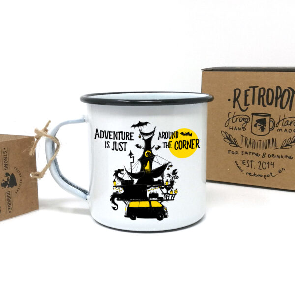 Tasse émaillée ADVENTURE IS JUST AROUND THE CORNER